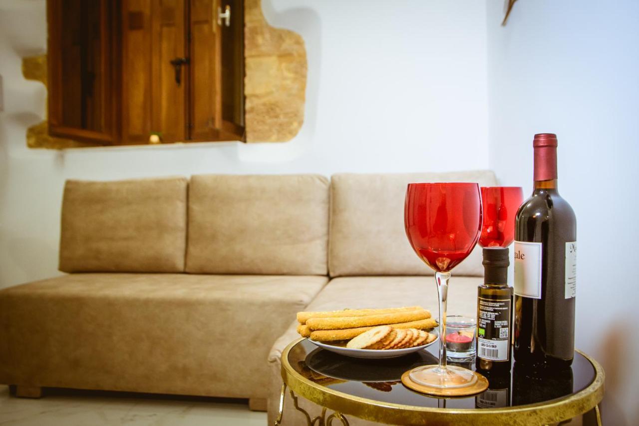 Konmari Boutique Suites Chania  Luaran gambar